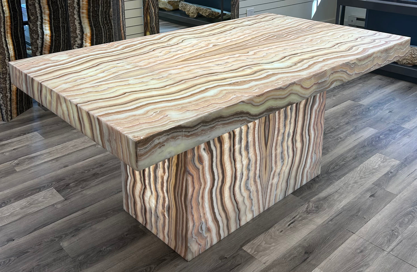 Rosetta Quartz Table