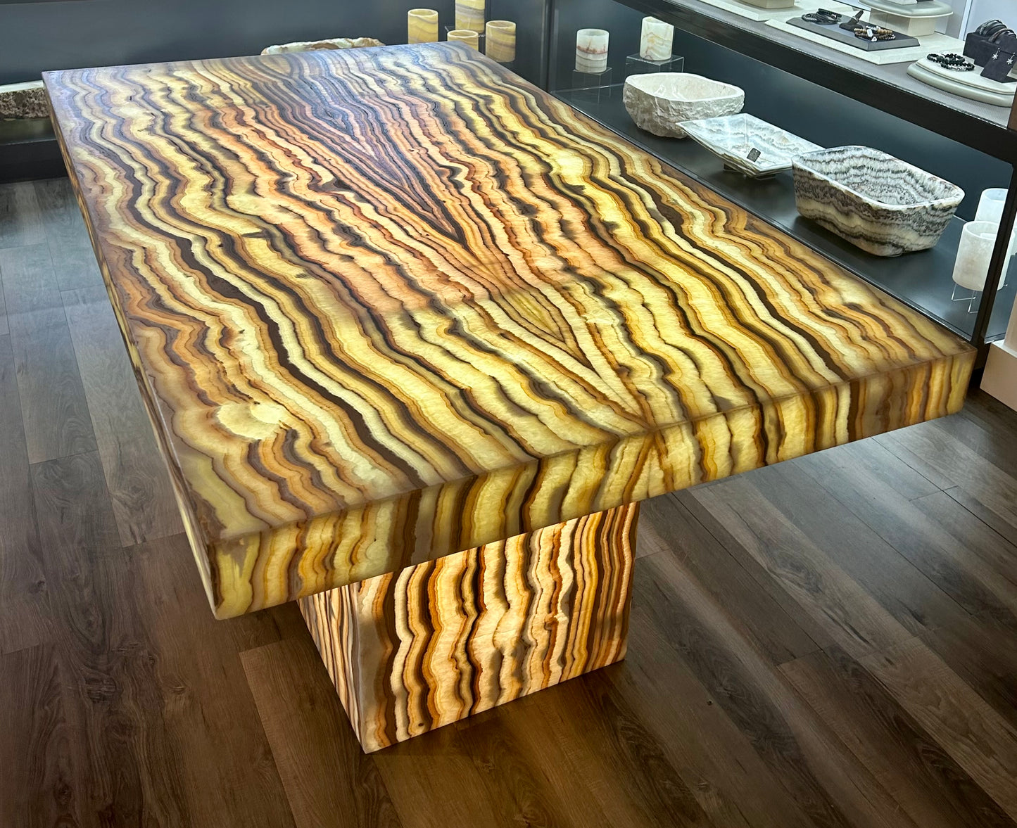 Rosetta Quartz Table