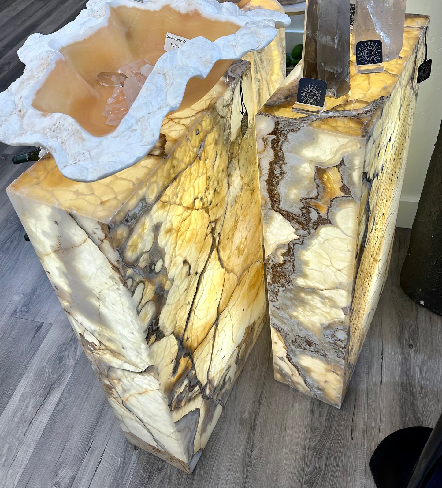 Rectangular Illuminated Onyx Beehive