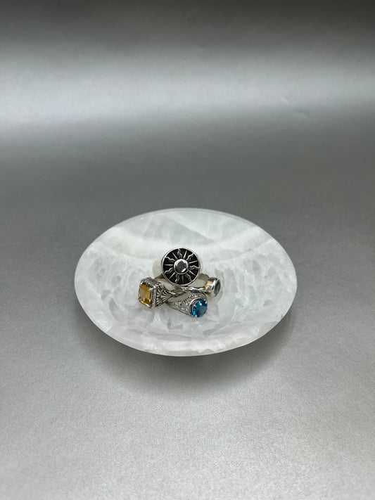 Ice Onyx Low-Profile Ring Bowl