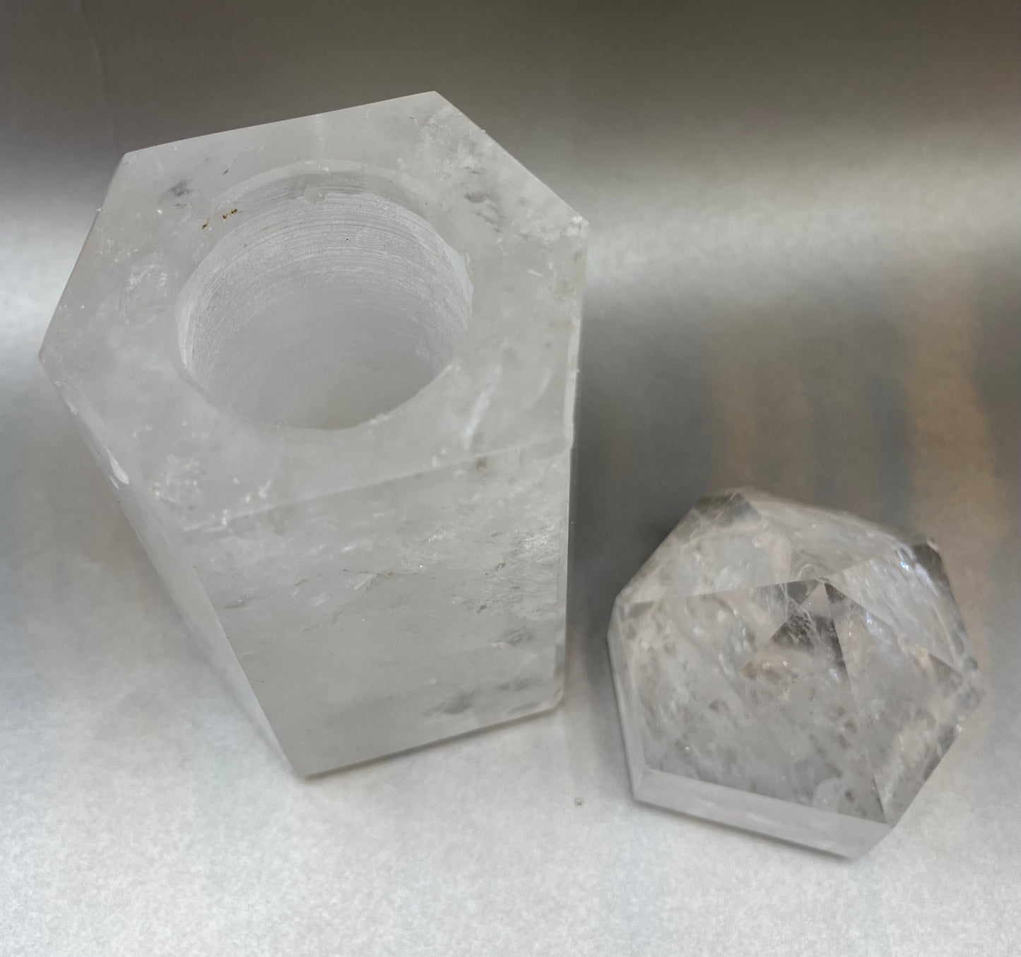 Quartz Obelisk Container